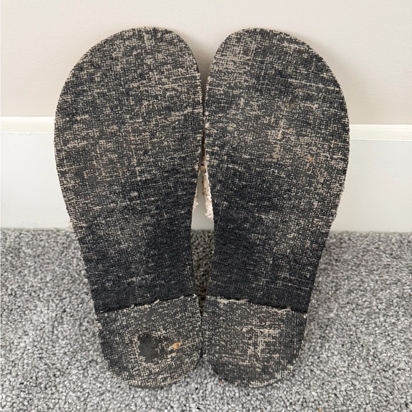 Free People Shell Sandals Shipwreck Surf Slides Boho Cowrie Beaded Size 11 - Picture 4 of 13